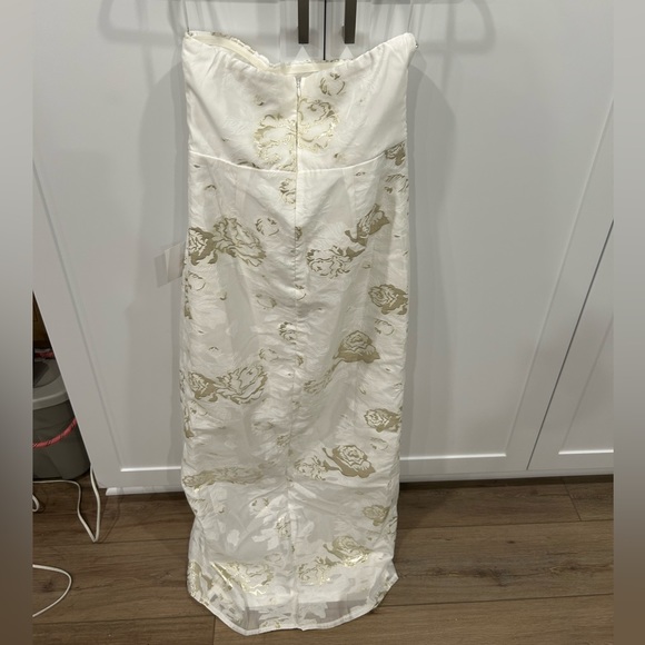 NWT Lulu’s Cultivated Love White Floral Jacquard Strapless Maxi Dress, Size M - Picture 6 of 10